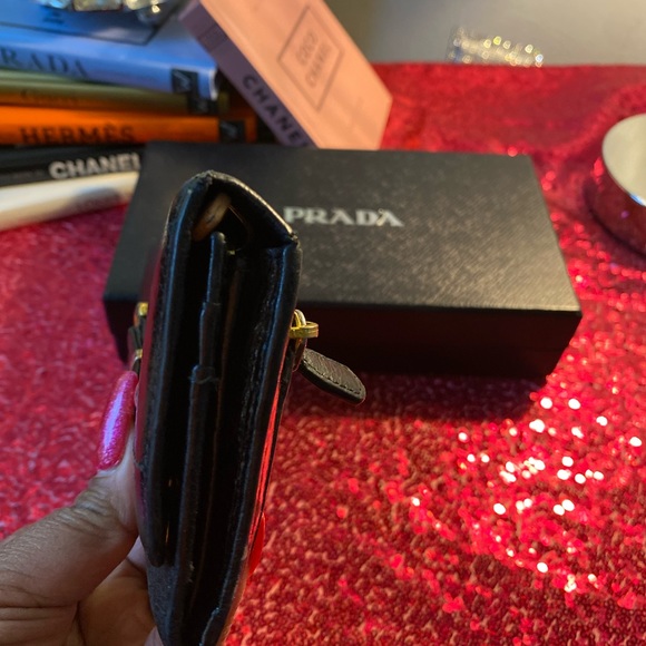 Authentic Prada Vitello Calf Skin Leather Continental Bow Wallet - Picture 12 of 15